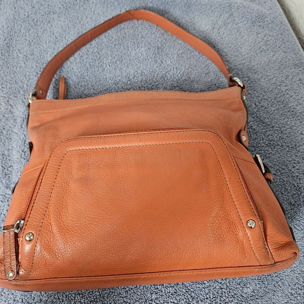 Elegant Tan Leather Shoulder Bag